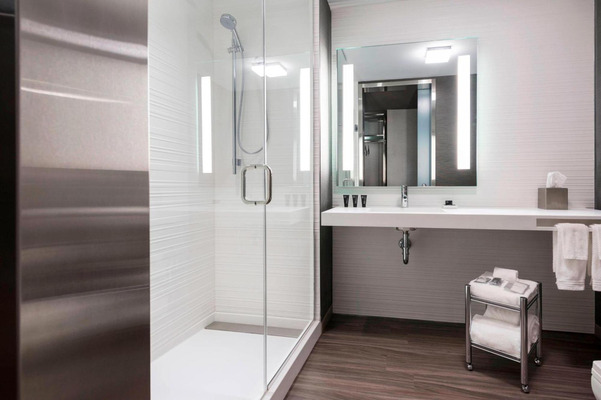 Ac Hotel By Marriott Boston North Medford Esterno foto