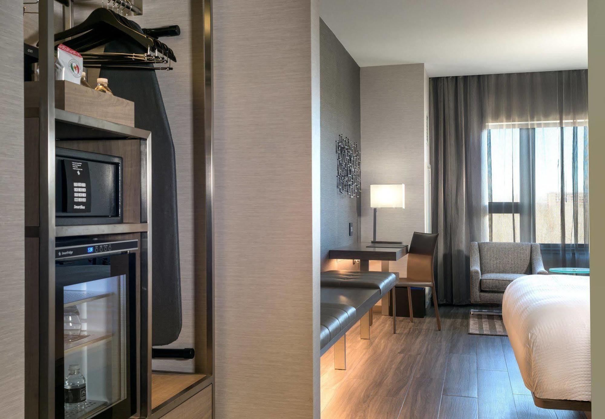 Ac Hotel By Marriott Boston North Medford Esterno foto