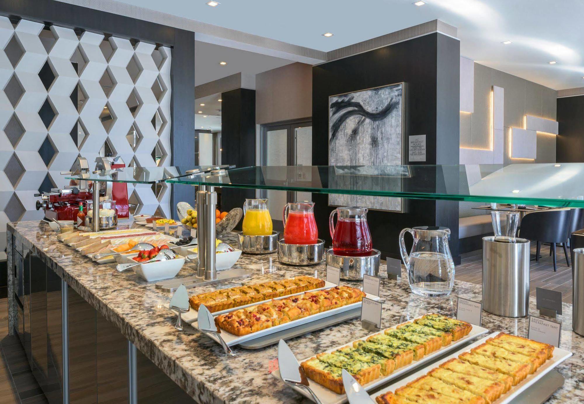 Ac Hotel By Marriott Boston North Medford Esterno foto